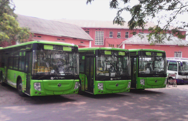Deux bus de la société New Transkin à Kinshasa, (photo BEF)