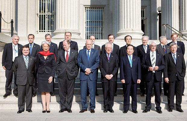  Les ministres des Finances du G7 à la réunion de 2008, (Wikipedia)