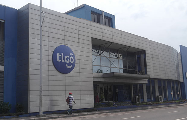 Le siège de l’opérateur Tigo sur l’avenue colonel Mondjiba à Kinshasa-Ngaliema